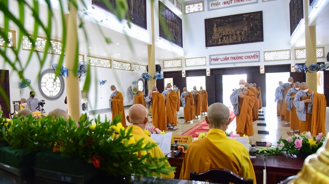 Lễ truyền giới Sa di Phương Trượng